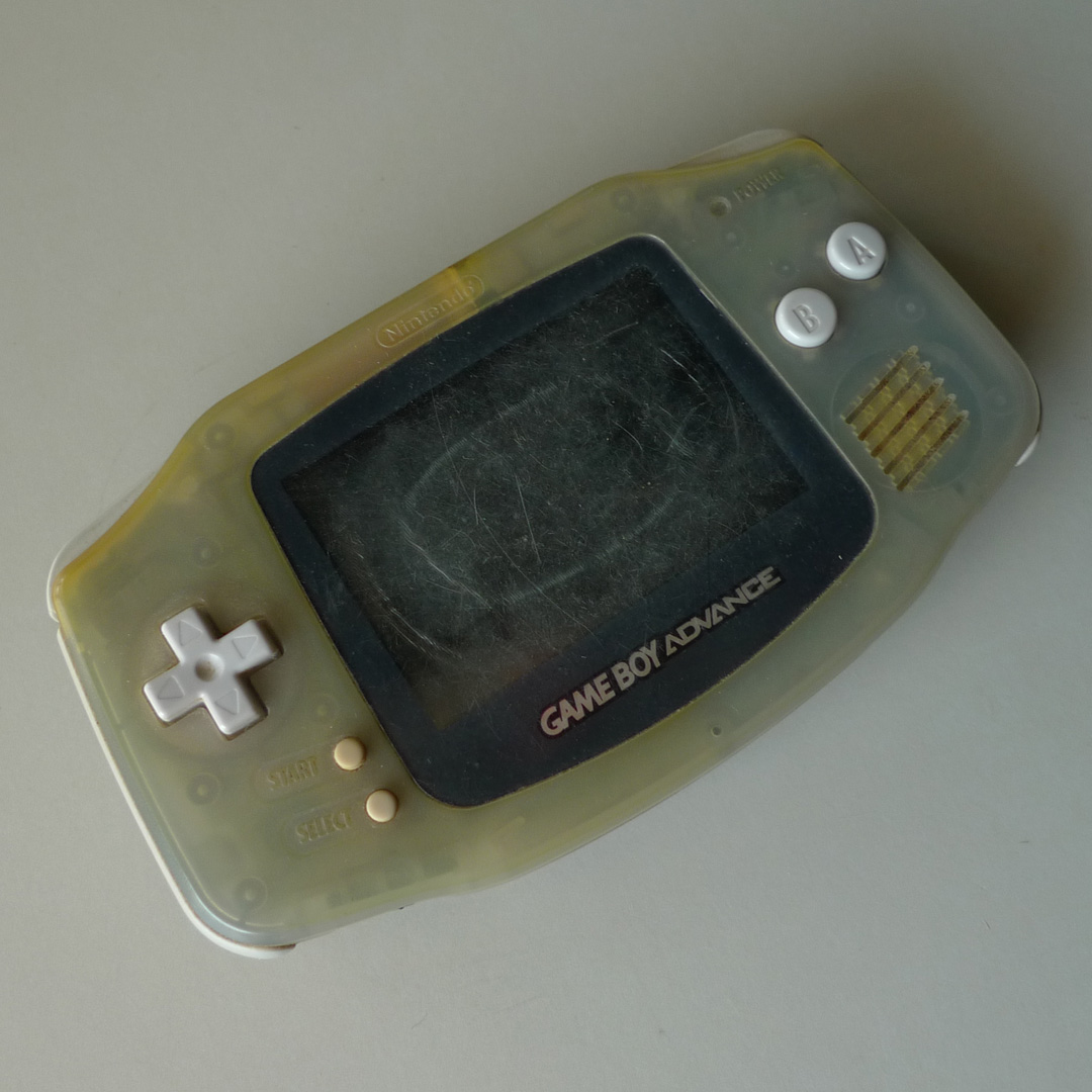 ゲームボーイアドバンス外観１